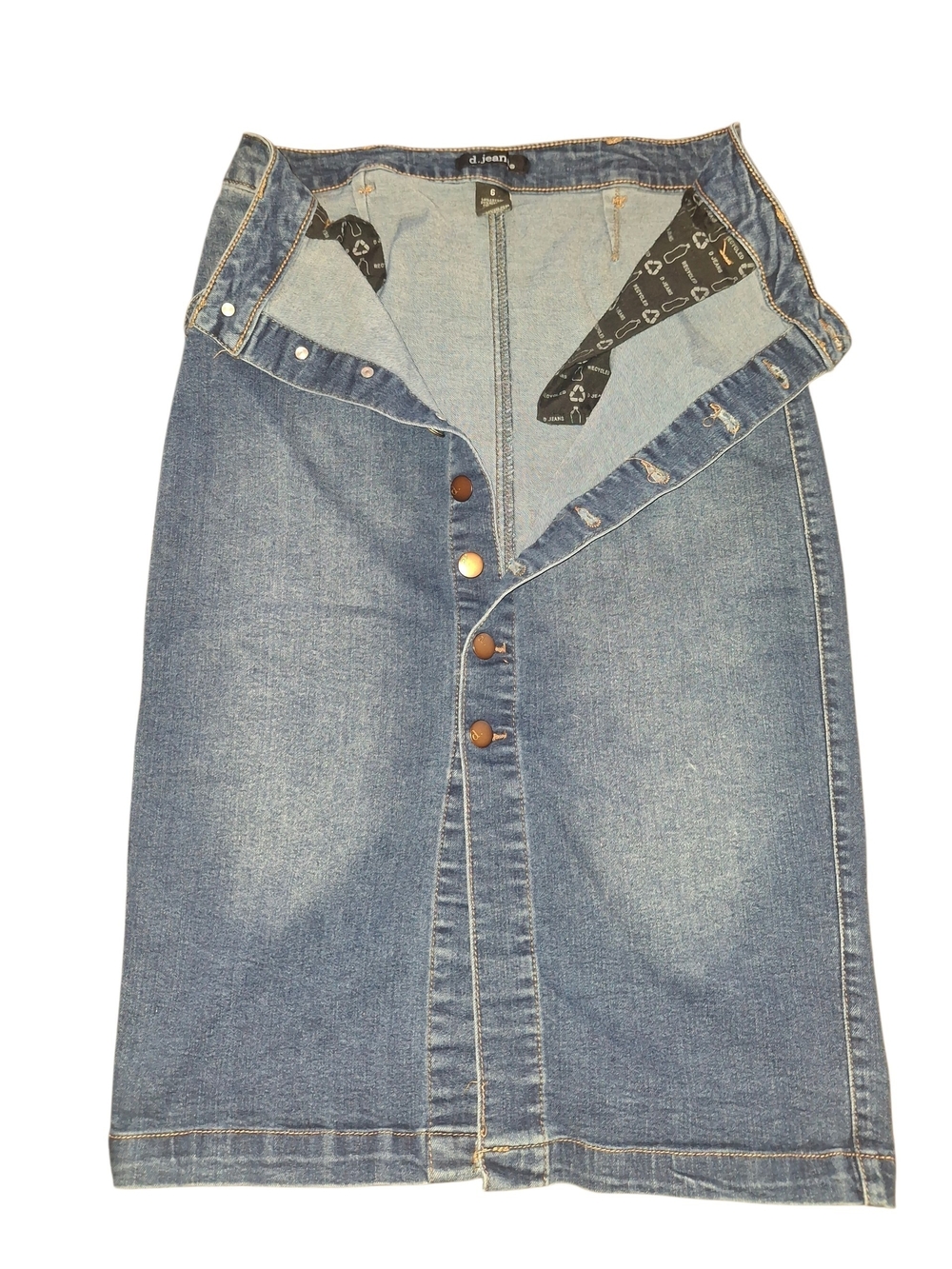 D. Jeans Blue Button-Front Pencil Denim Skirt Size 6. - Picture 3 of 4